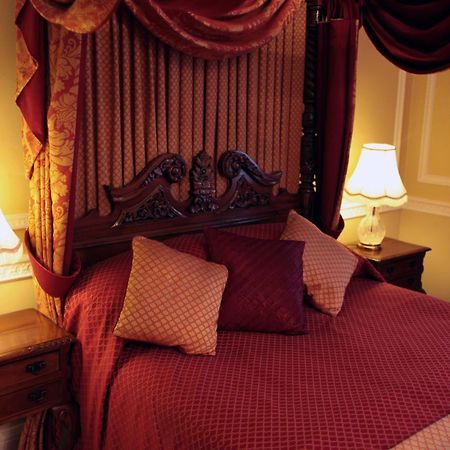 The Old Palace Lodge Данстэбл Экстерьер фото